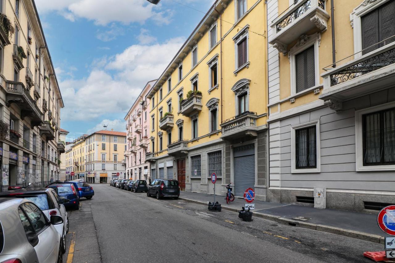 Elegant P.Venezia Attic Apartment Милано Екстериор снимка